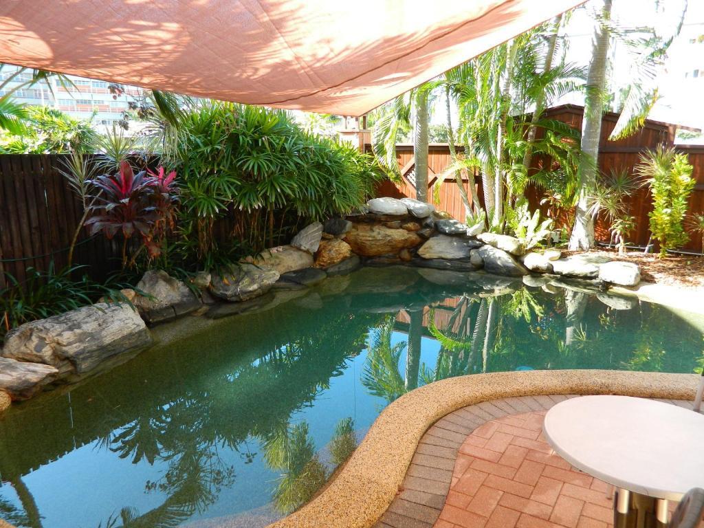 The Balinese Motel Cairns Exterior photo