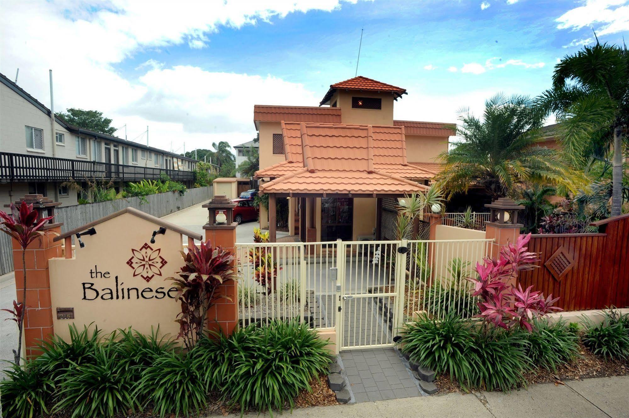 The Balinese Motel Cairns Exterior photo