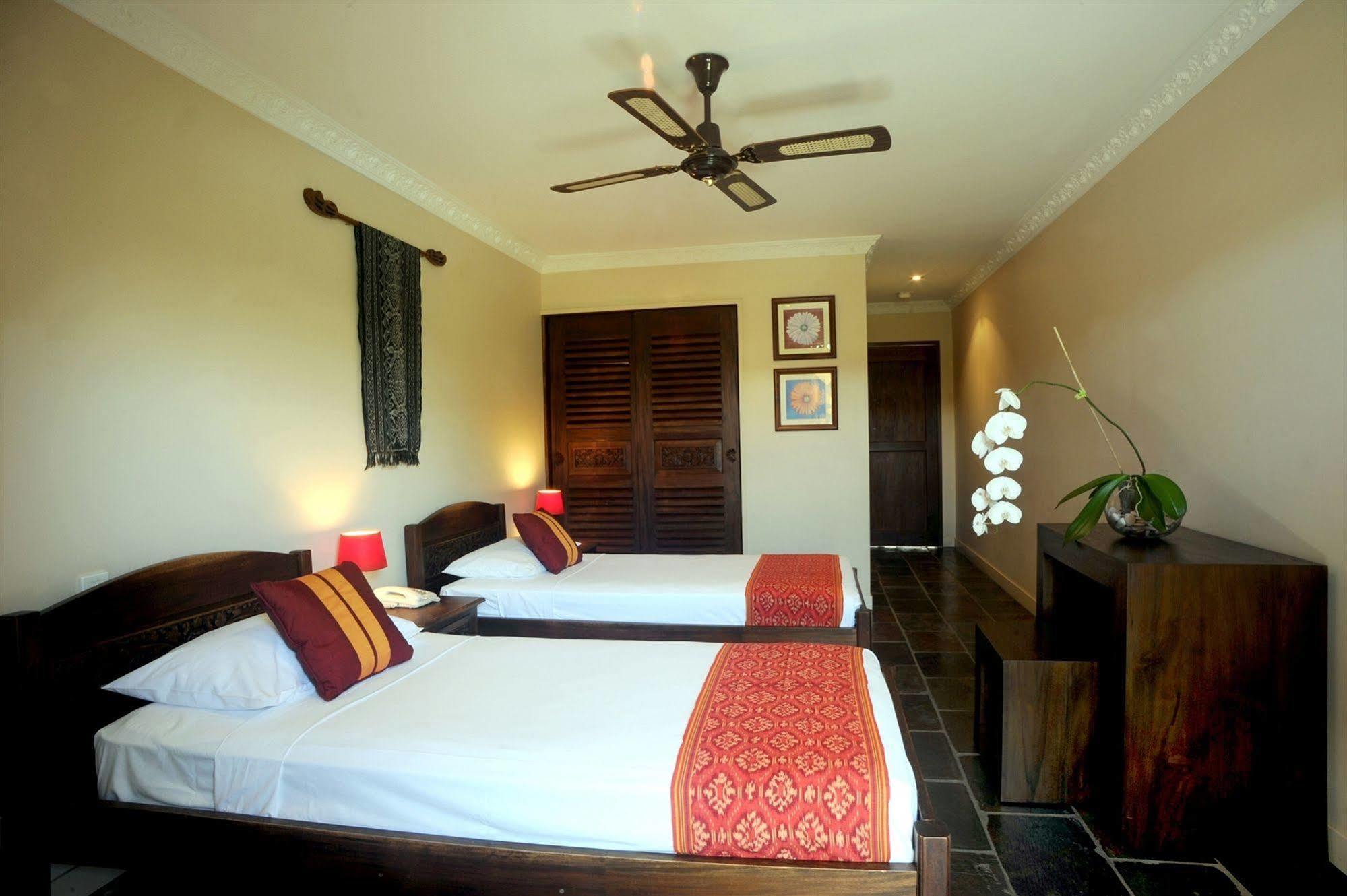 The Balinese Motel Cairns Exterior photo
