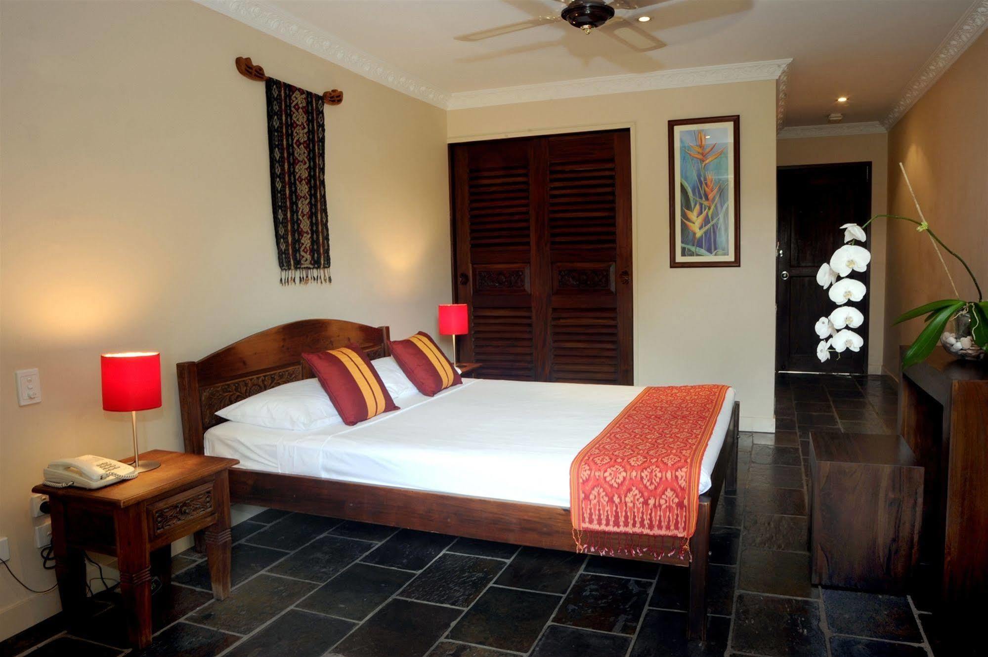 The Balinese Motel Cairns Exterior photo